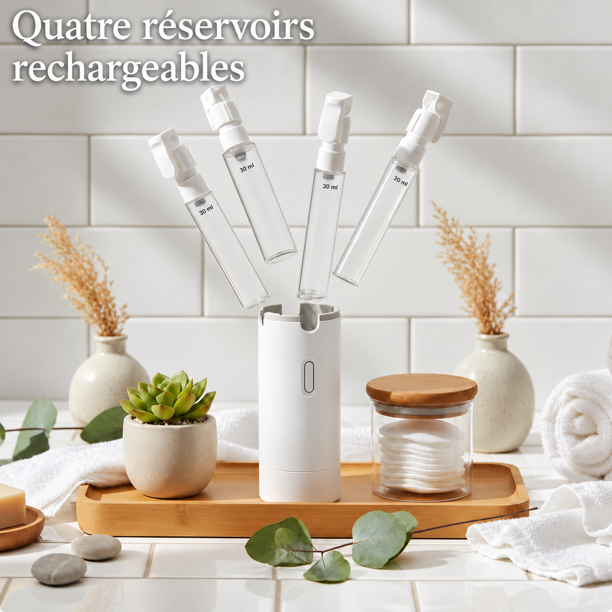 Quatre réservoirs rechargeables de 30 ml dans le boîtier blanc